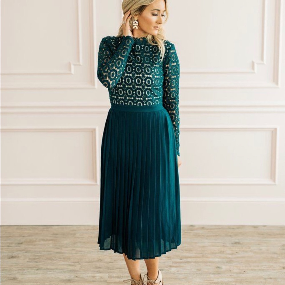 Emerald Green Lace Dress